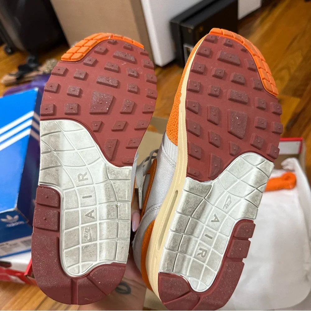 Women Nike Air Max 1 - Picture 4 of 6